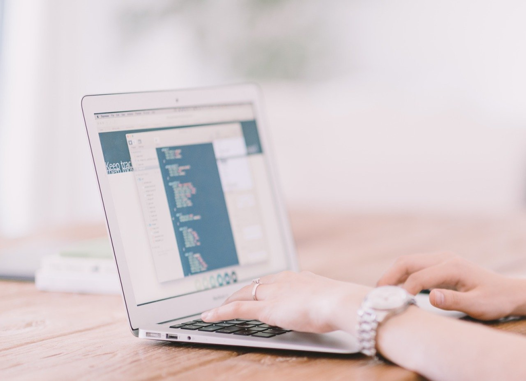Web Consultant in Building a Successful Online Presence